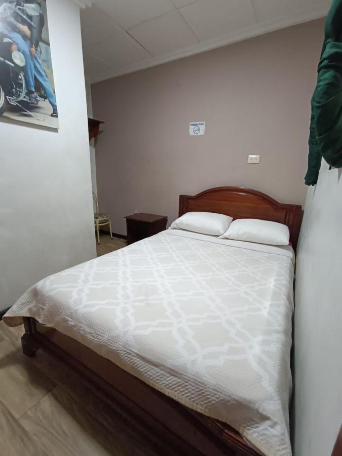 Hostal Alborada Cuenca Bagian luar foto